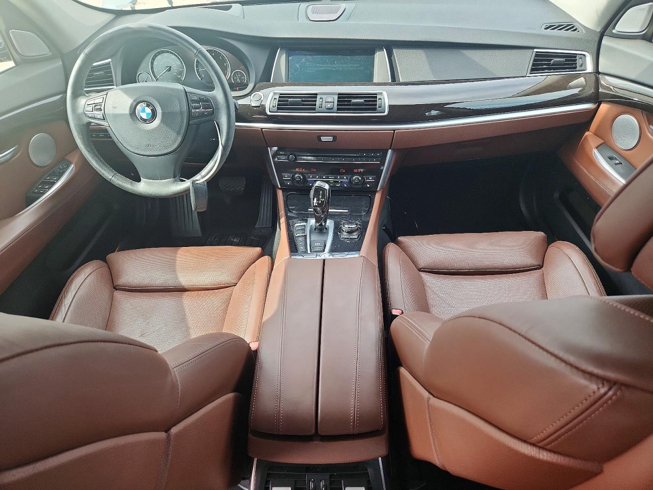 2013 BMW Seria 5 550i - zdjęcie 8