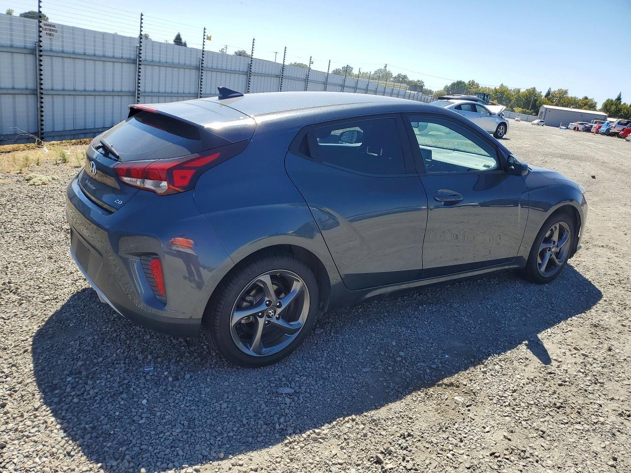 2019 Hyundai Veloster 2.0L - zdjęcie 3