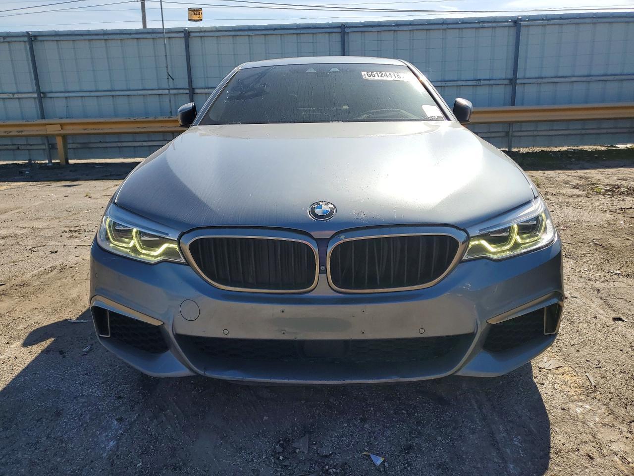 2018 BMW M550Xi - zdjęcie 5