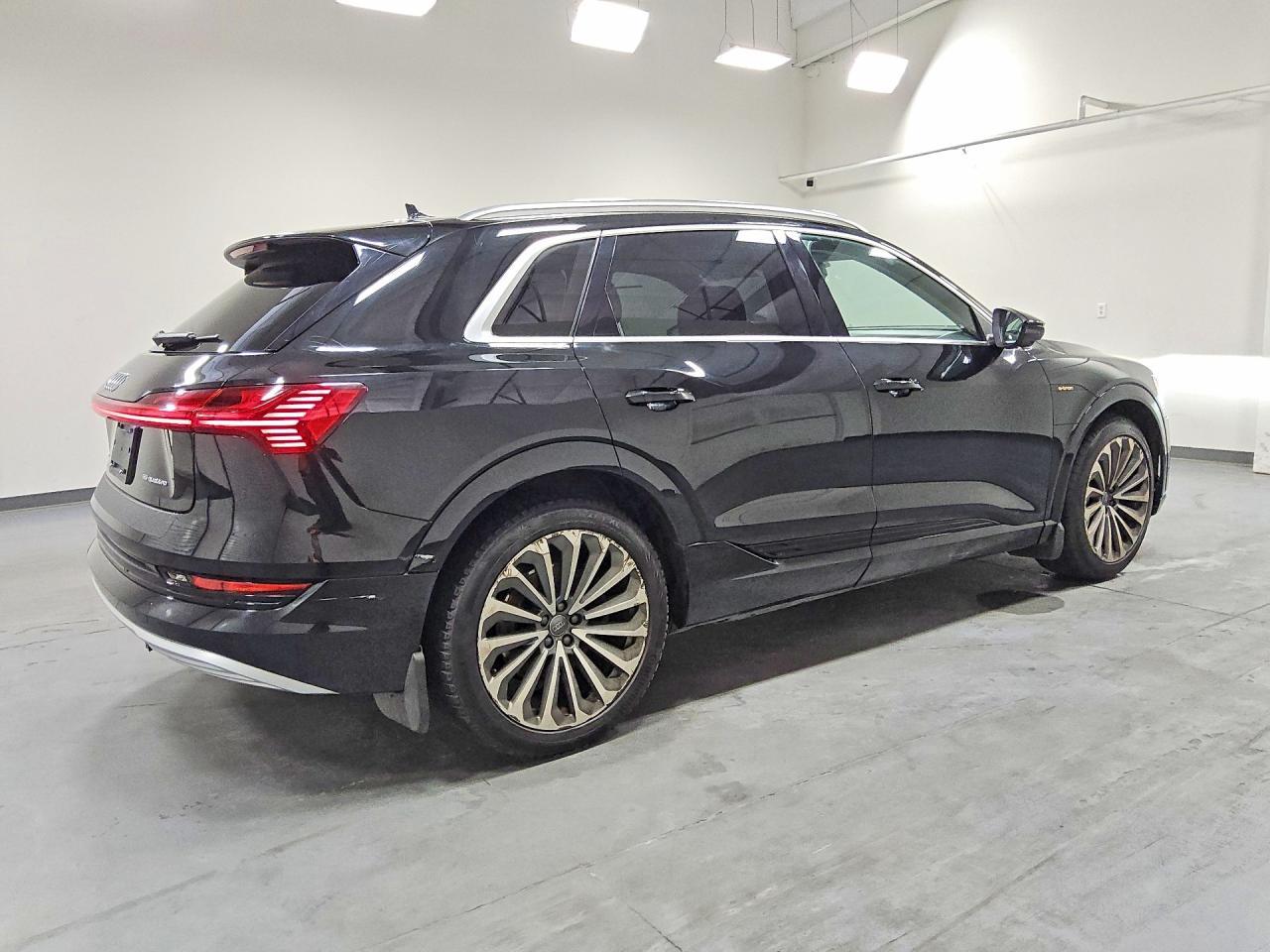2019 Audi E-Tron Prestige - zdjęcie 3