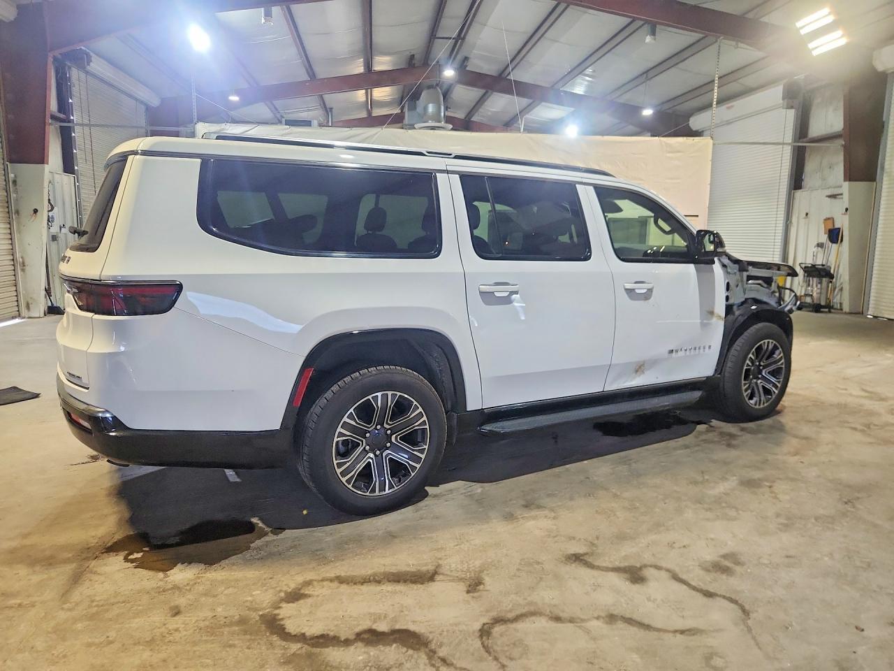 2024 Jeep Wagoneer L Series Ii - zdjęcie 3