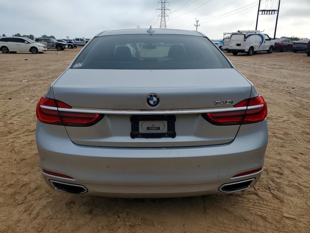 2019 BMW 740 I - zdjęcie 6