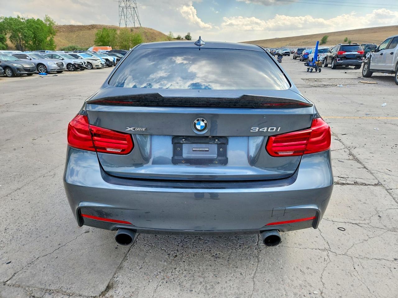 2018 BMW Seria 3 340i - zdjęcie 6