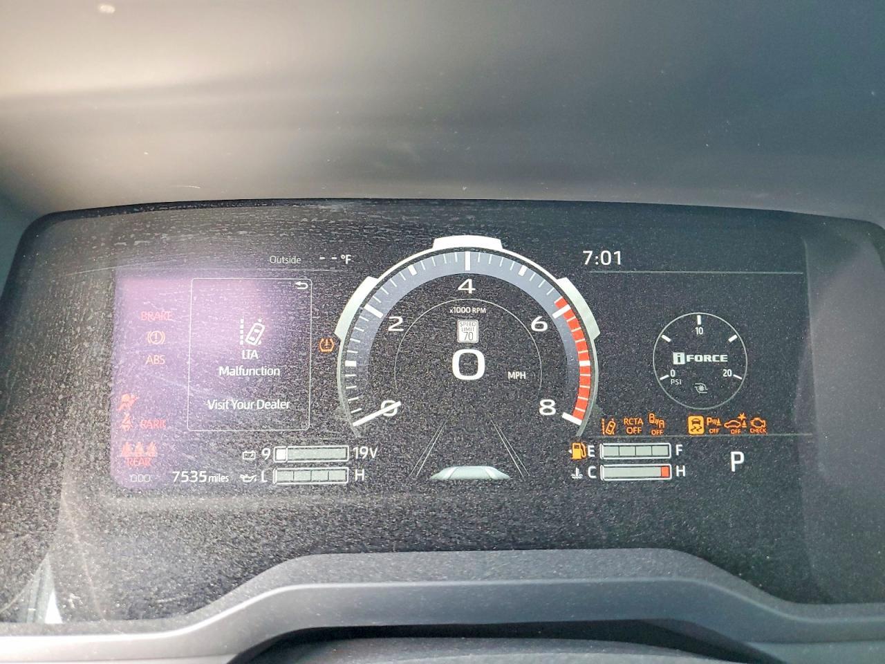 2026 Toyota Tundra Crewmax Limited - zdjęcie 9