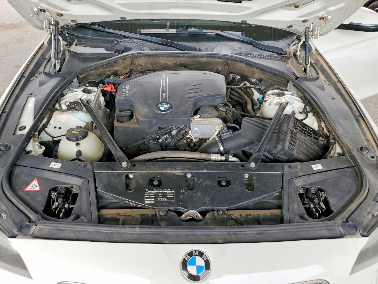2016 BMW 528 I - zdjęcie 11