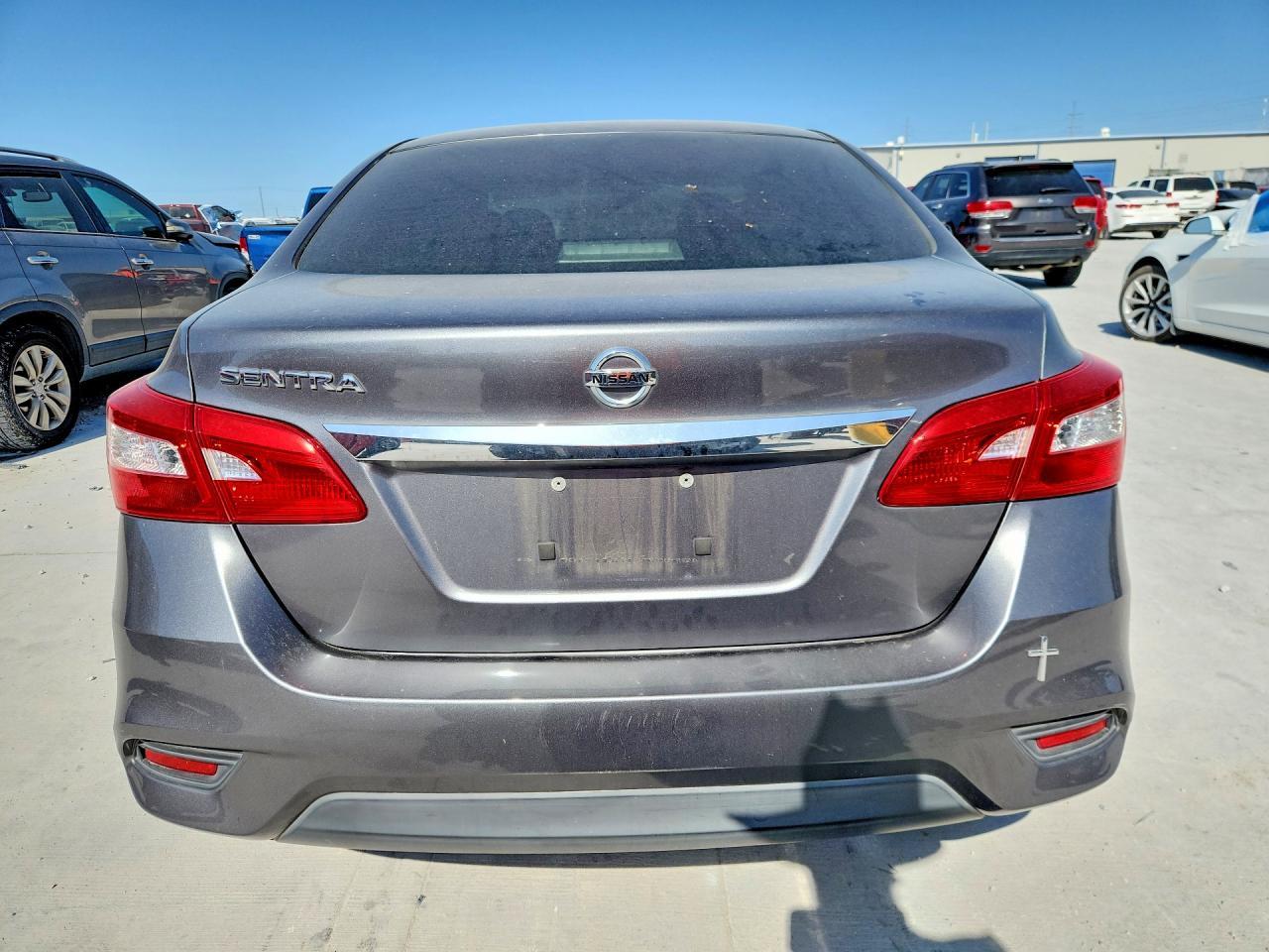 2016 Nissan Sentra S - zdjęcie 6