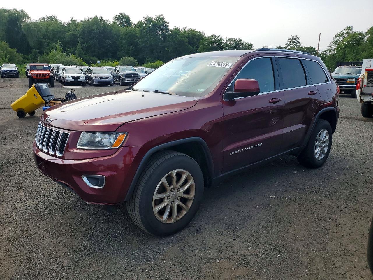 2016 Jeep Grand Cherokee Laredo - zdjęcie główne