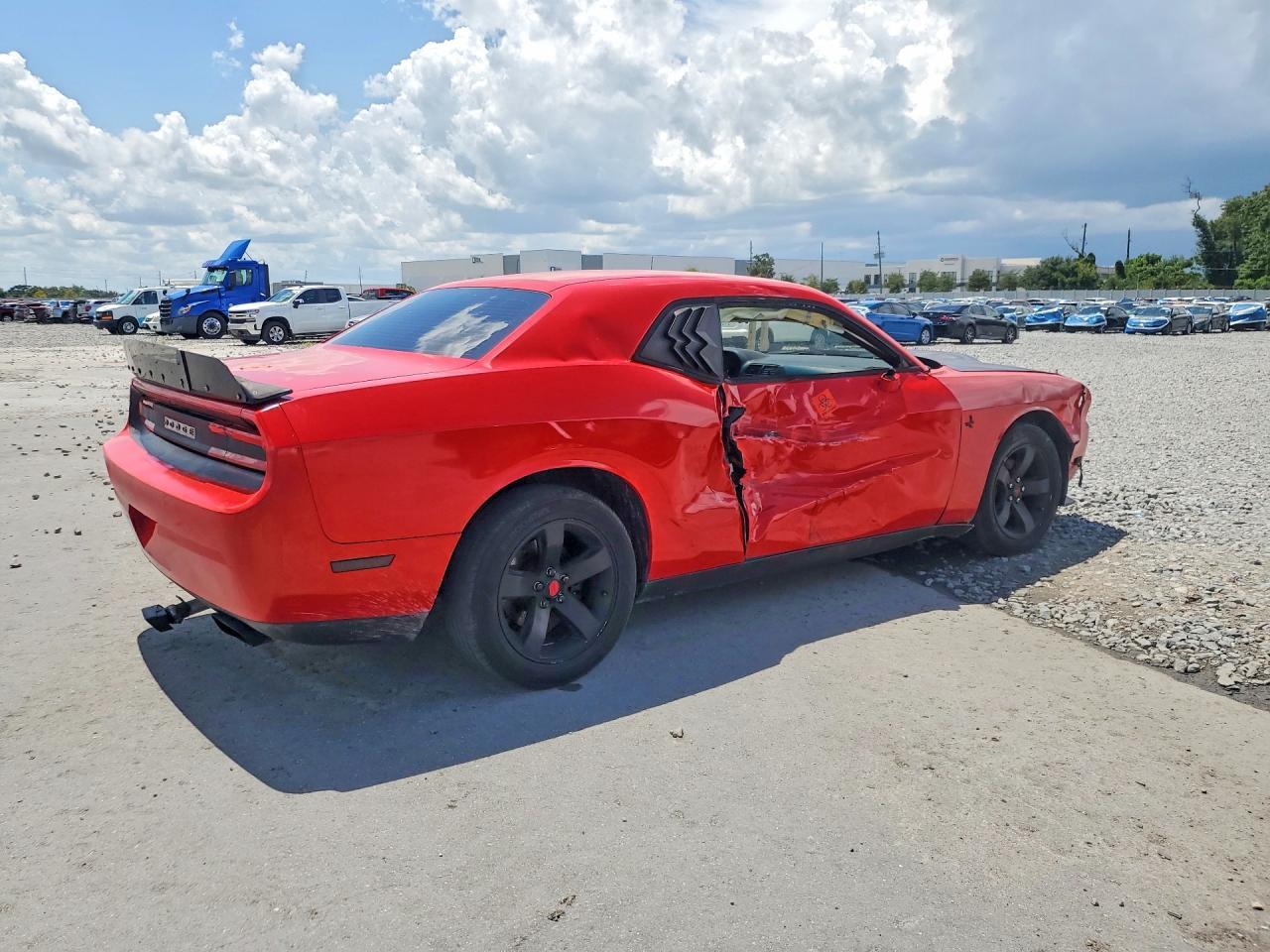 2014 Dodge Challenger Sxt - zdjęcie 3