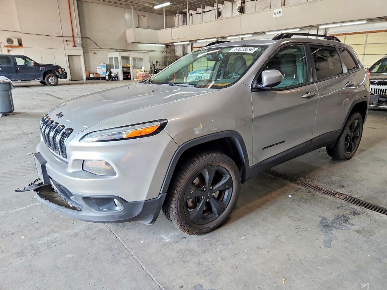2016 Jeep Cherokee Latitude - zdjęcie główne