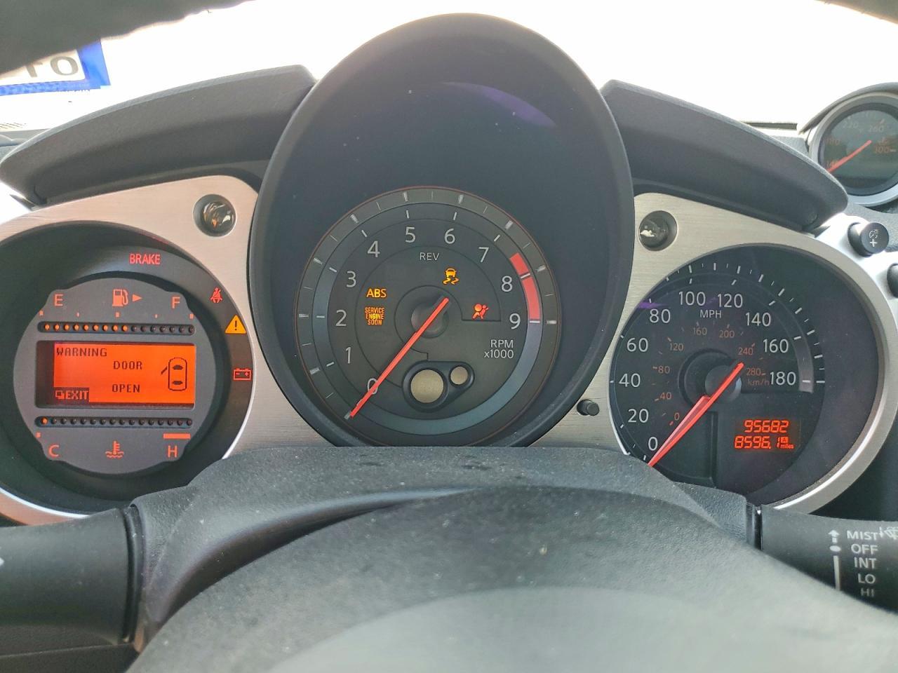 2019 Nissan 370Z Sport Touring - zdjęcie 9