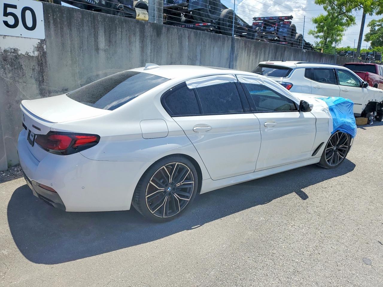 2022 BMW M550Xi - zdjęcie 3