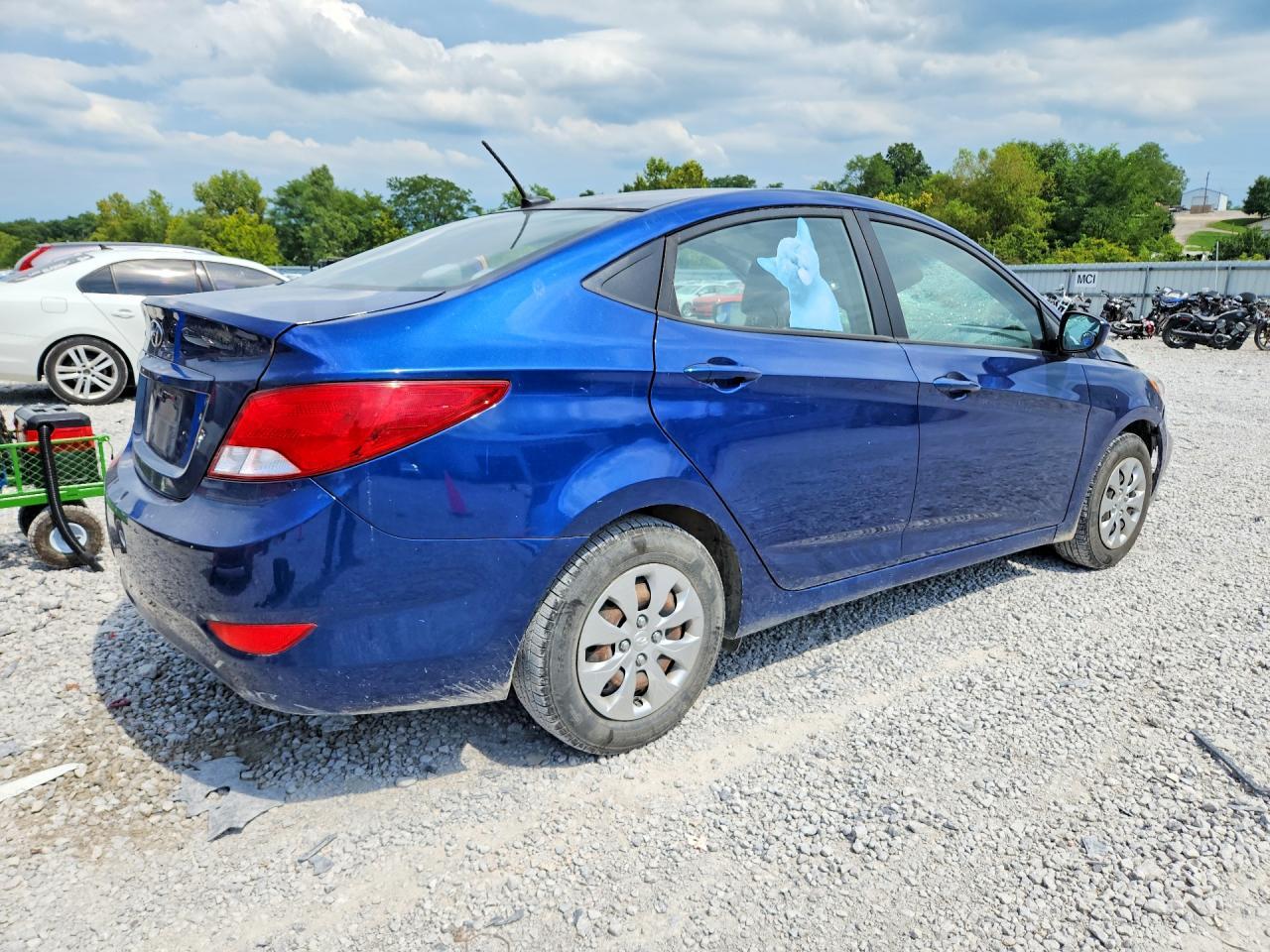 2017 Hyundai Accent Se - zdjęcie 3