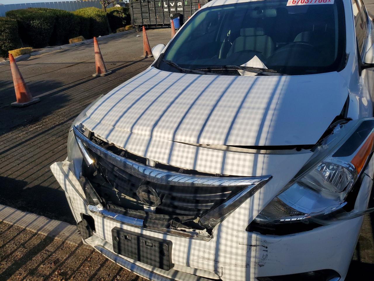 2017 Nissan Versa 1.6 S - zdjęcie 5