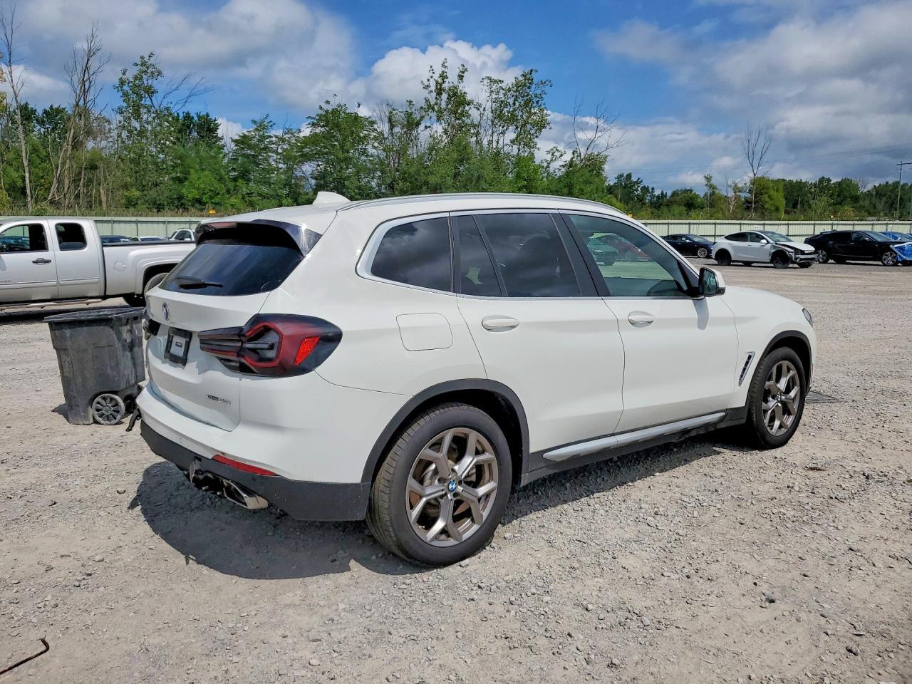 2022 BMW X3 xDrive30I - zdjęcie 3