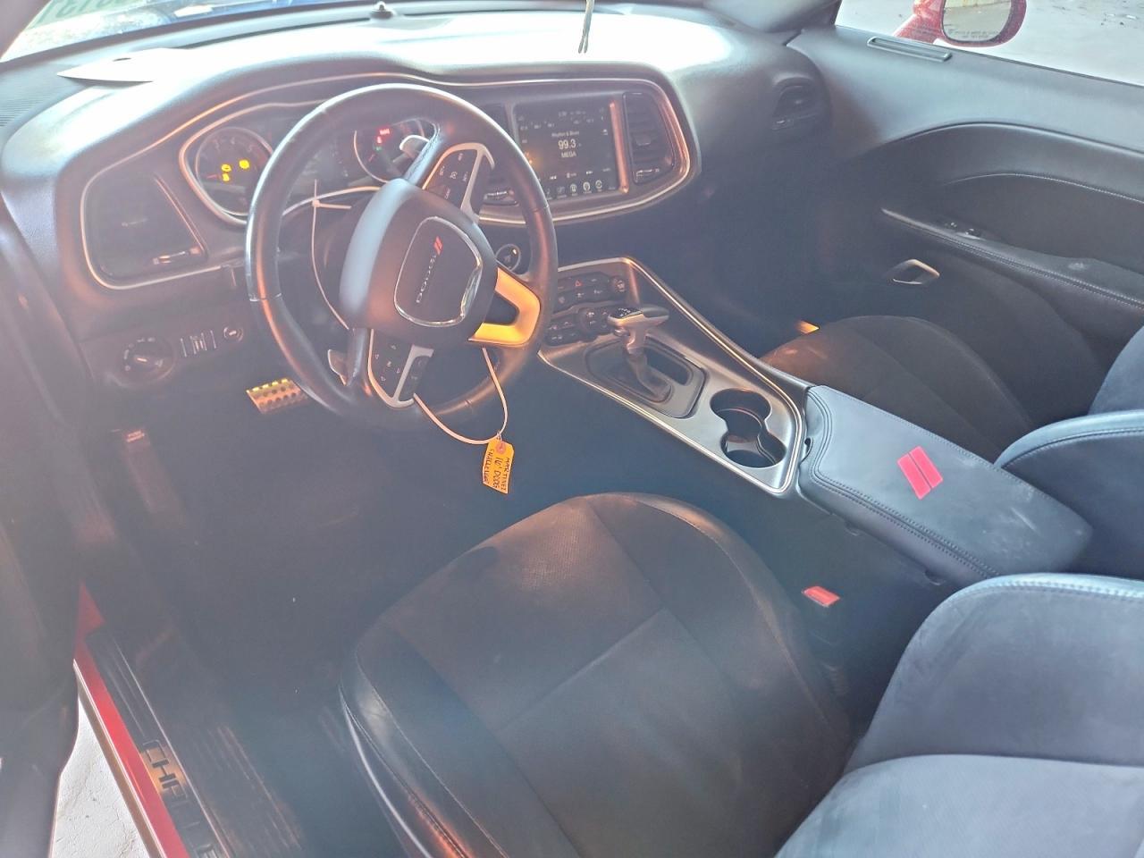2016 Dodge Challenger R/T - zdjęcie 8