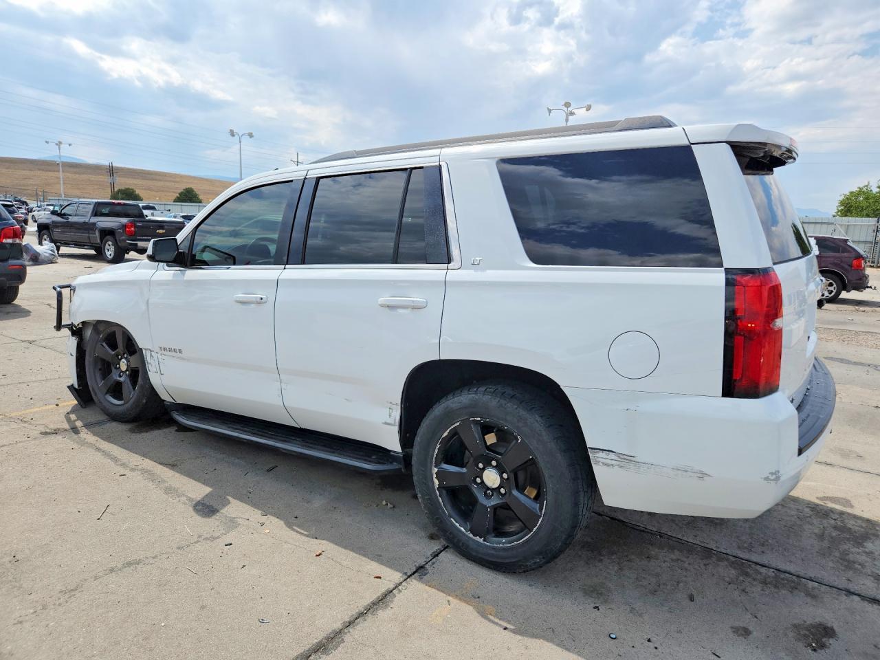 2015 Chevrolet Tahoe C1500 Lt - zdjęcie 2