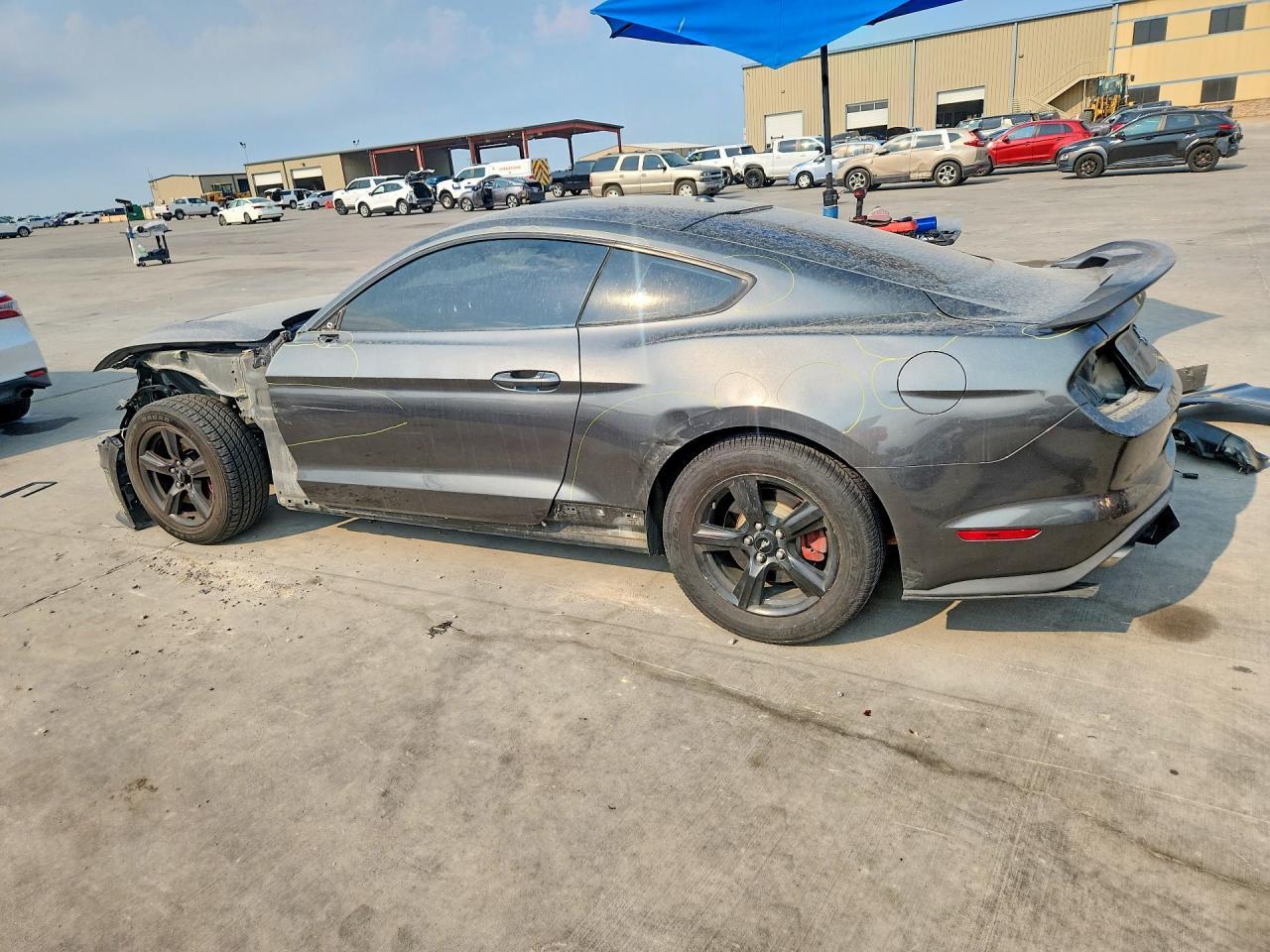2019 Ford Mustang - zdjęcie 2