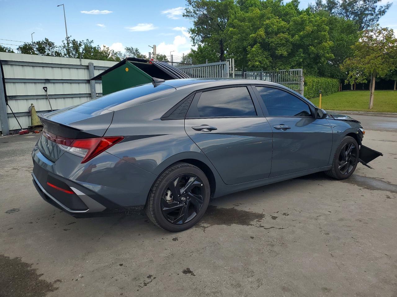 2026 Hyundai Elantra Sel Sport - zdjęcie 3