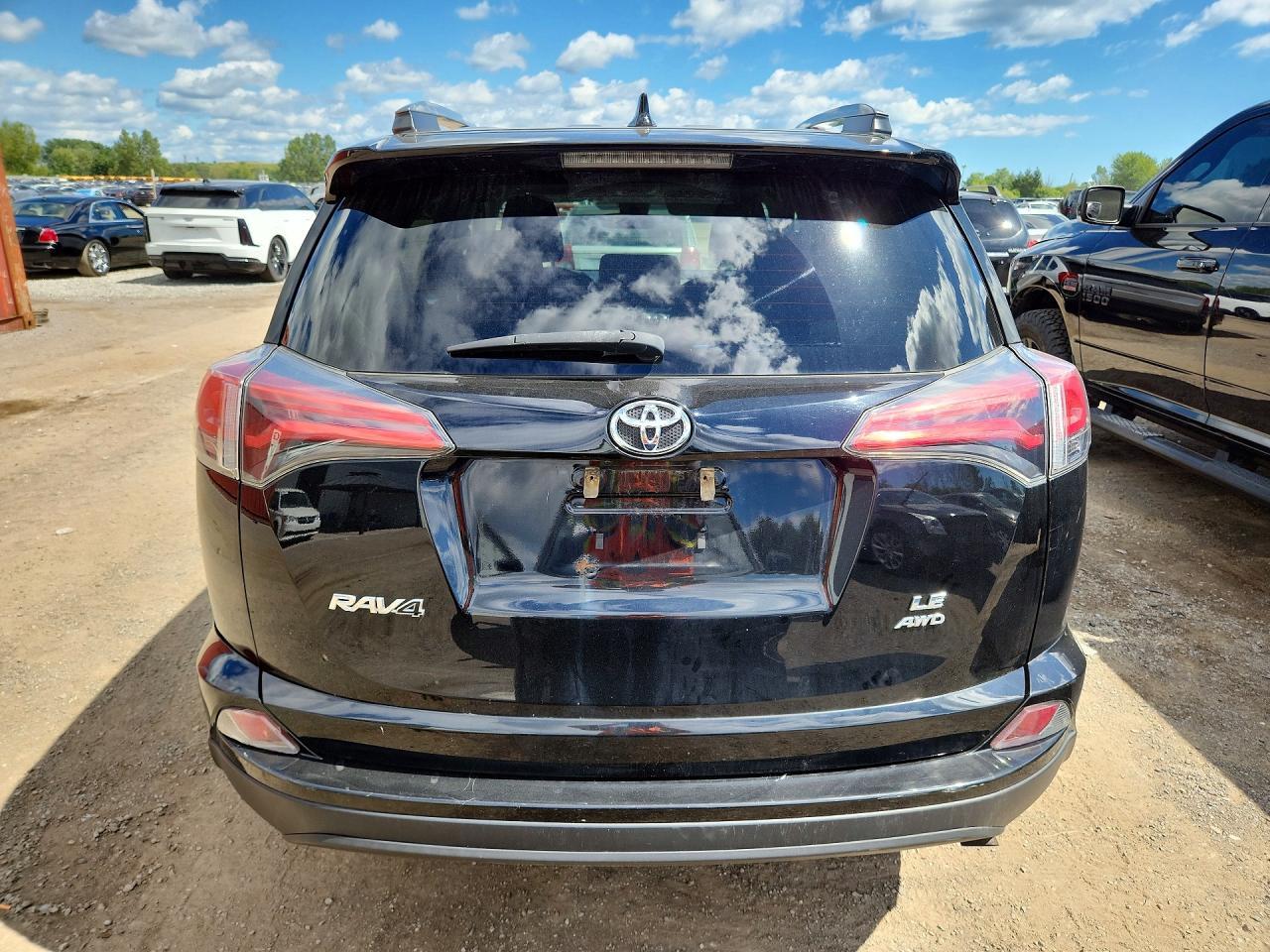 2018 Toyota Rav4 Le - zdjęcie 6