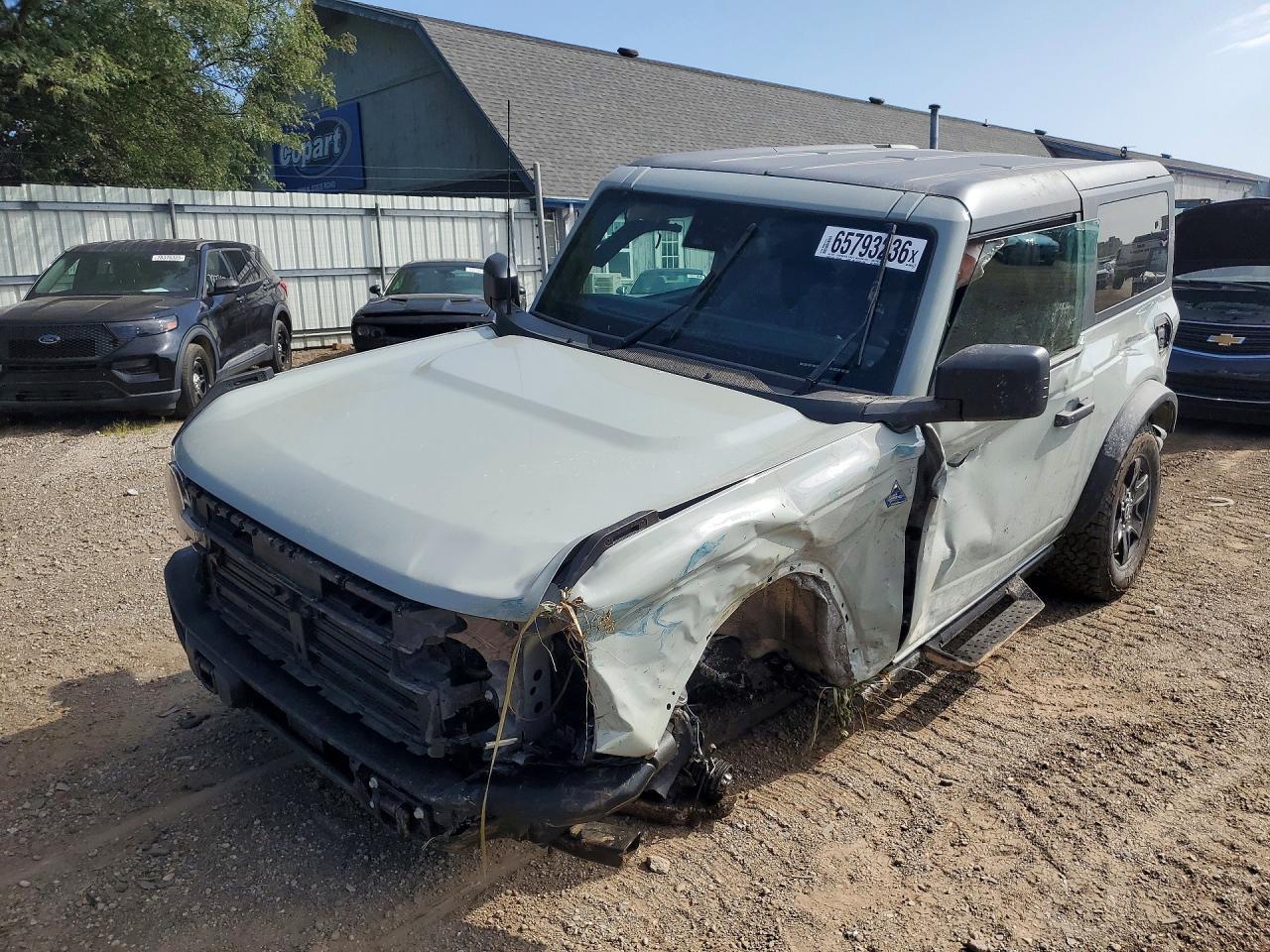 2024 Ford Bronco Black Diamond - zdjęcie główne