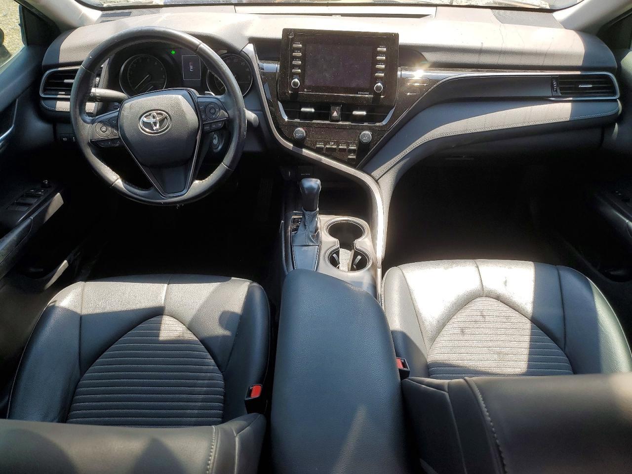 2021 Toyota Camry Se - zdjęcie 8