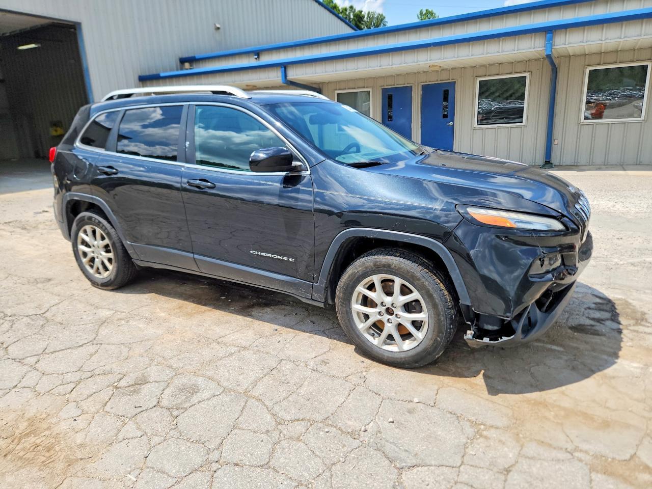 2016 Jeep Cherokee Latitude - zdjęcie 4
