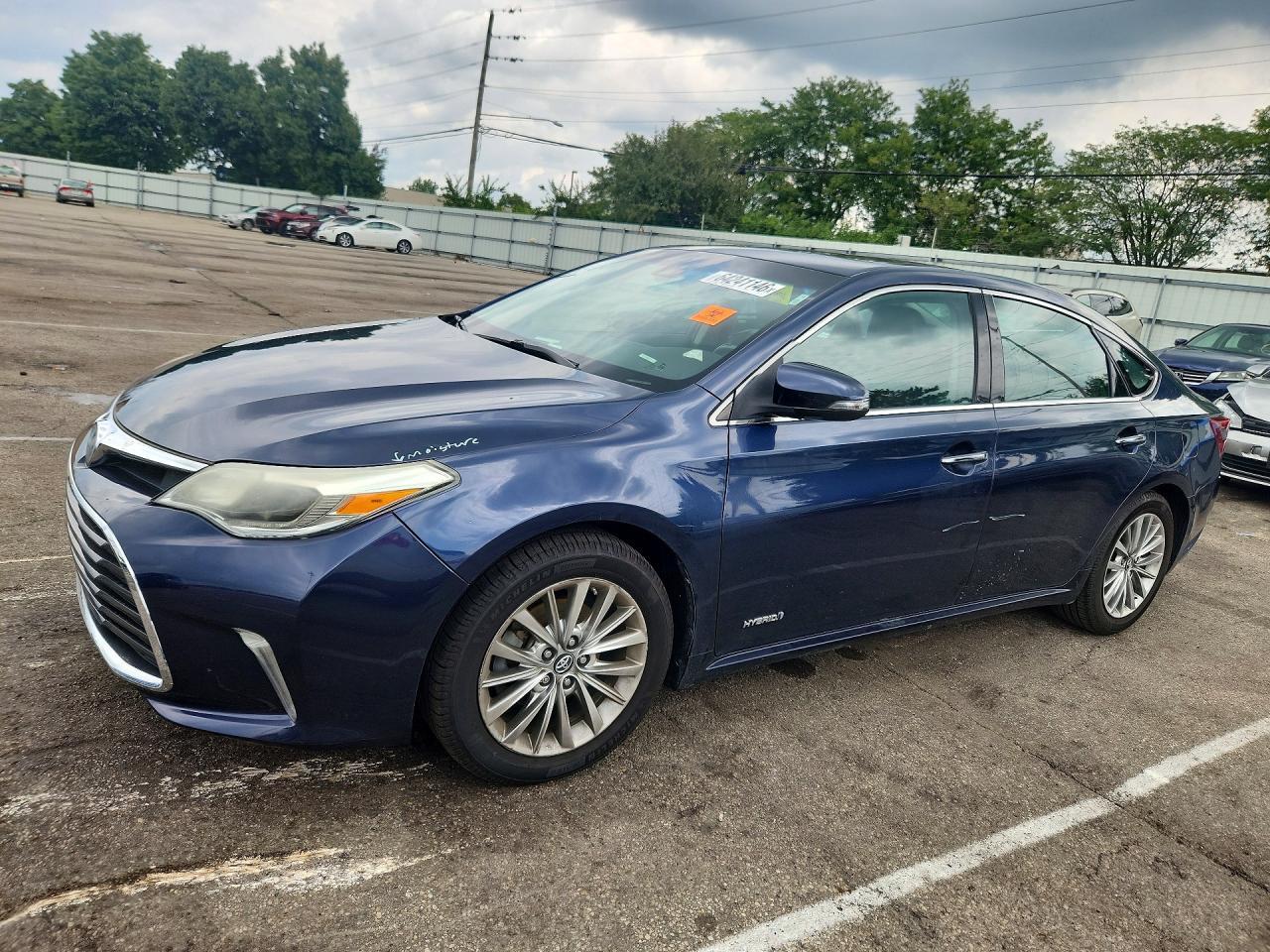 2016 Toyota Avalon Hybrid Limited - zdjęcie główne