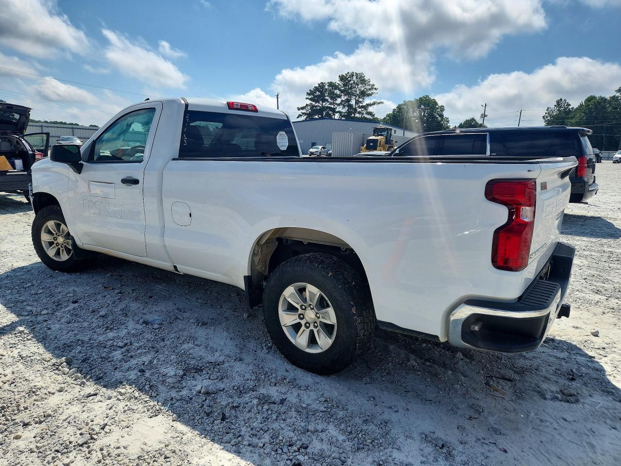 2024 Chevrolet Silverado C1500 - zdjęcie 2
