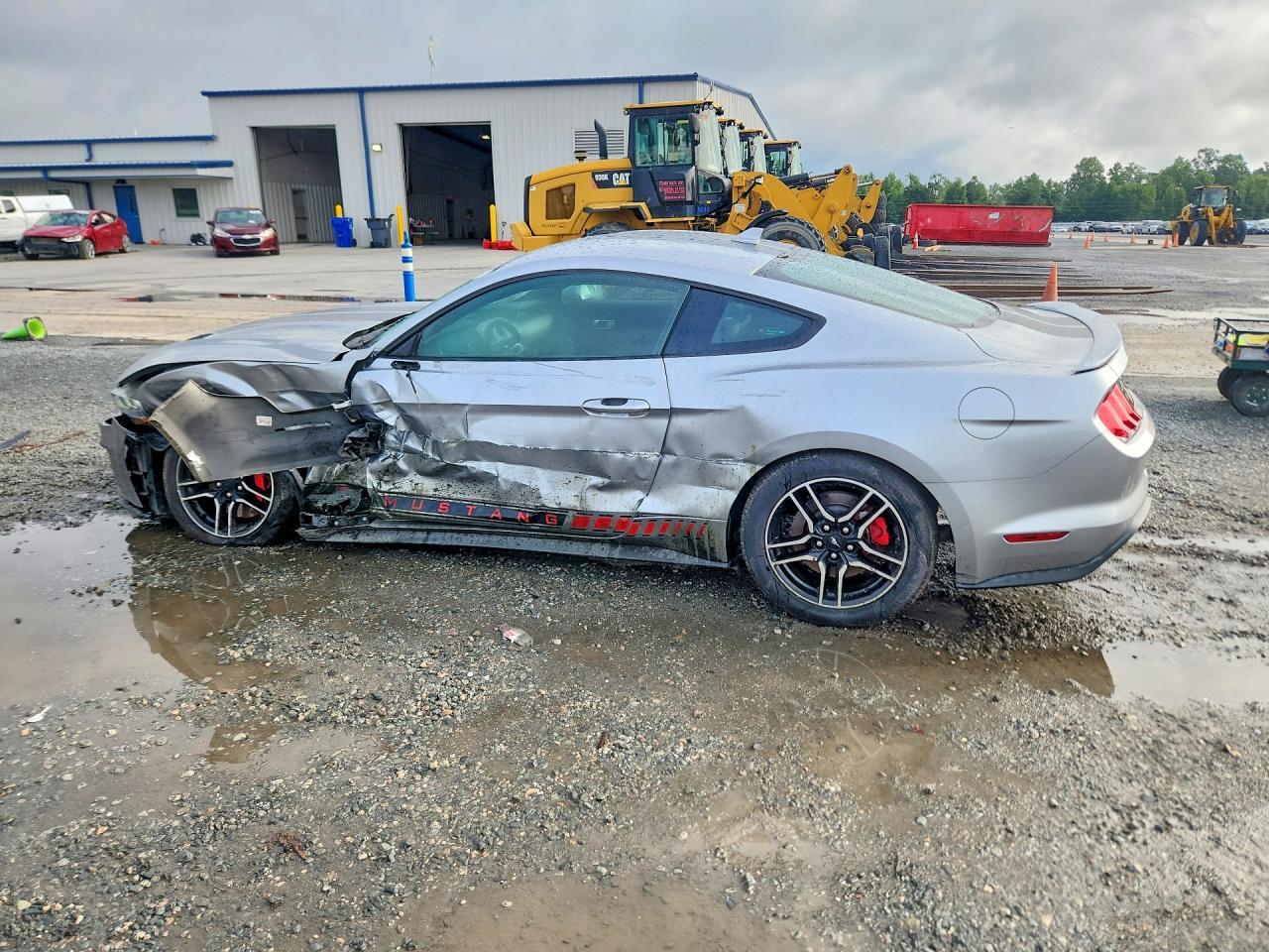 2021 Ford Mustang Gt - zdjęcie 2