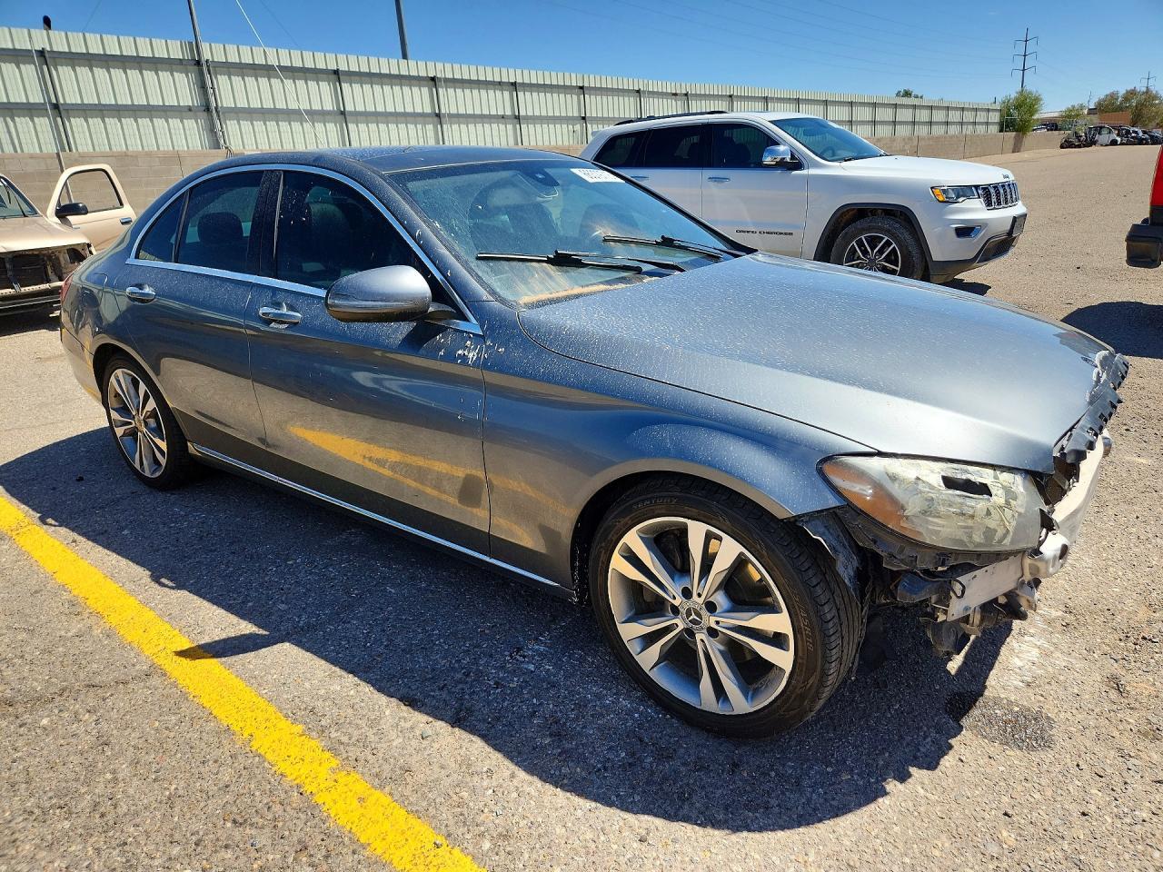 2017 Mercedes-Benz C 300 - zdjęcie 4