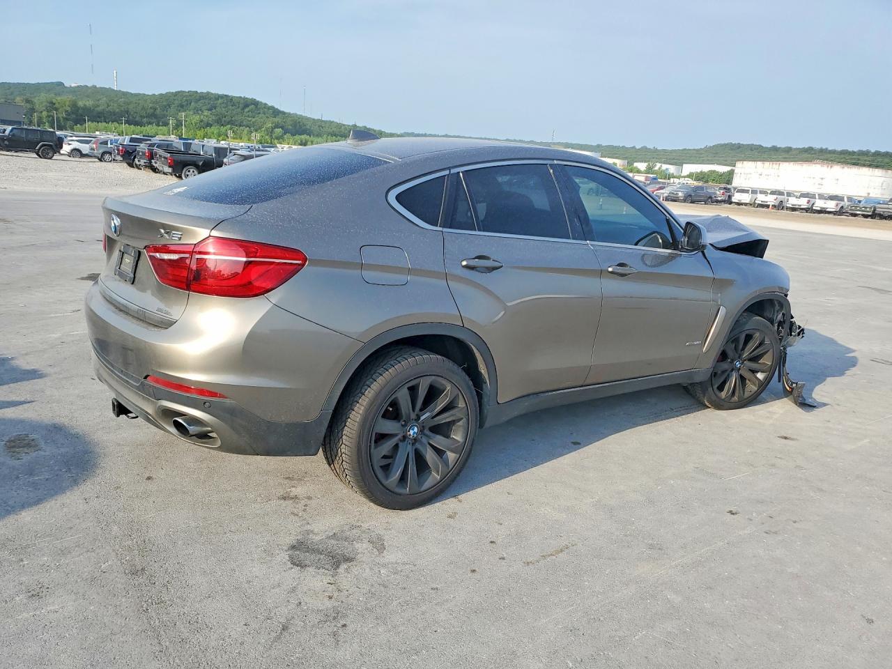 2017 BMW X6 xDrive35I - zdjęcie 3