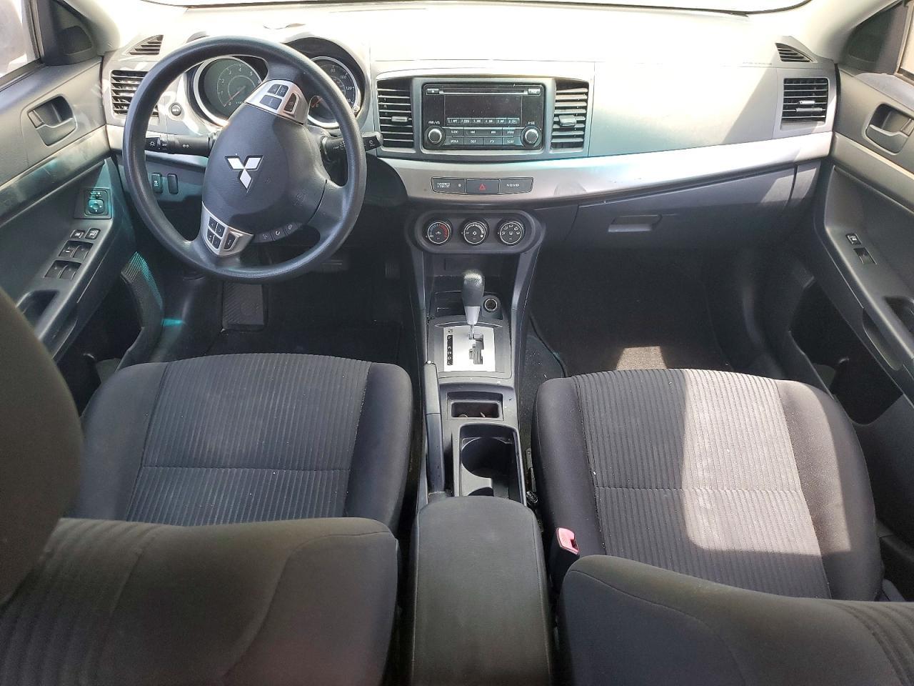2015 Mitsubishi Lancer Es - zdjęcie 8