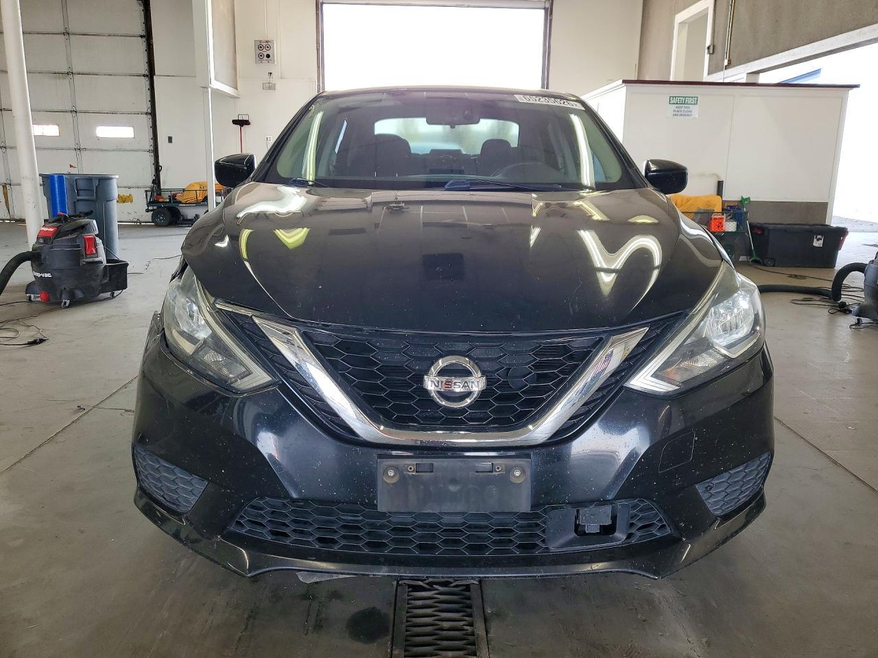 2019 Nissan Sentra S - zdjęcie 5
