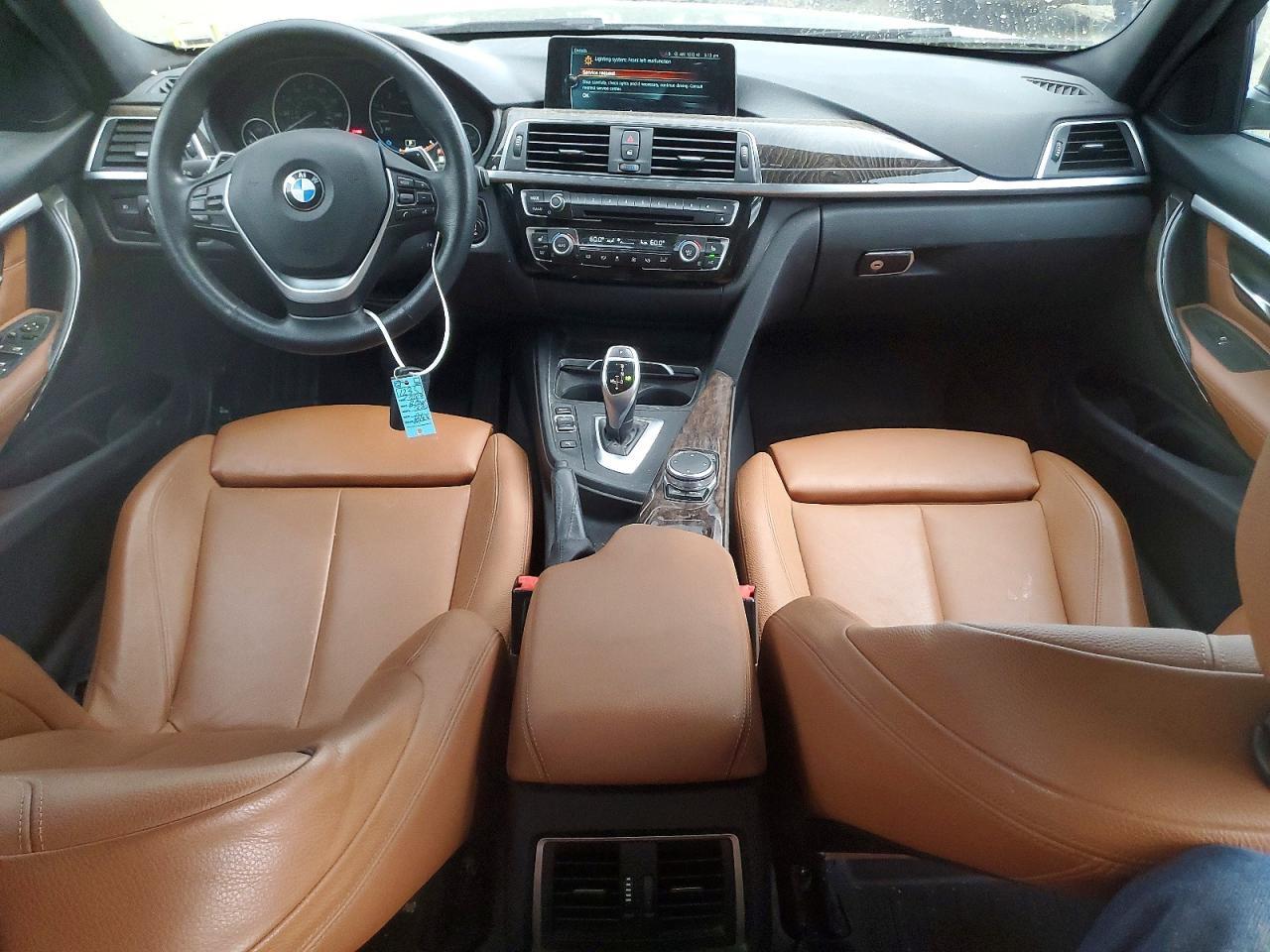 2017 BMW Seria 3 330i - zdjęcie 8