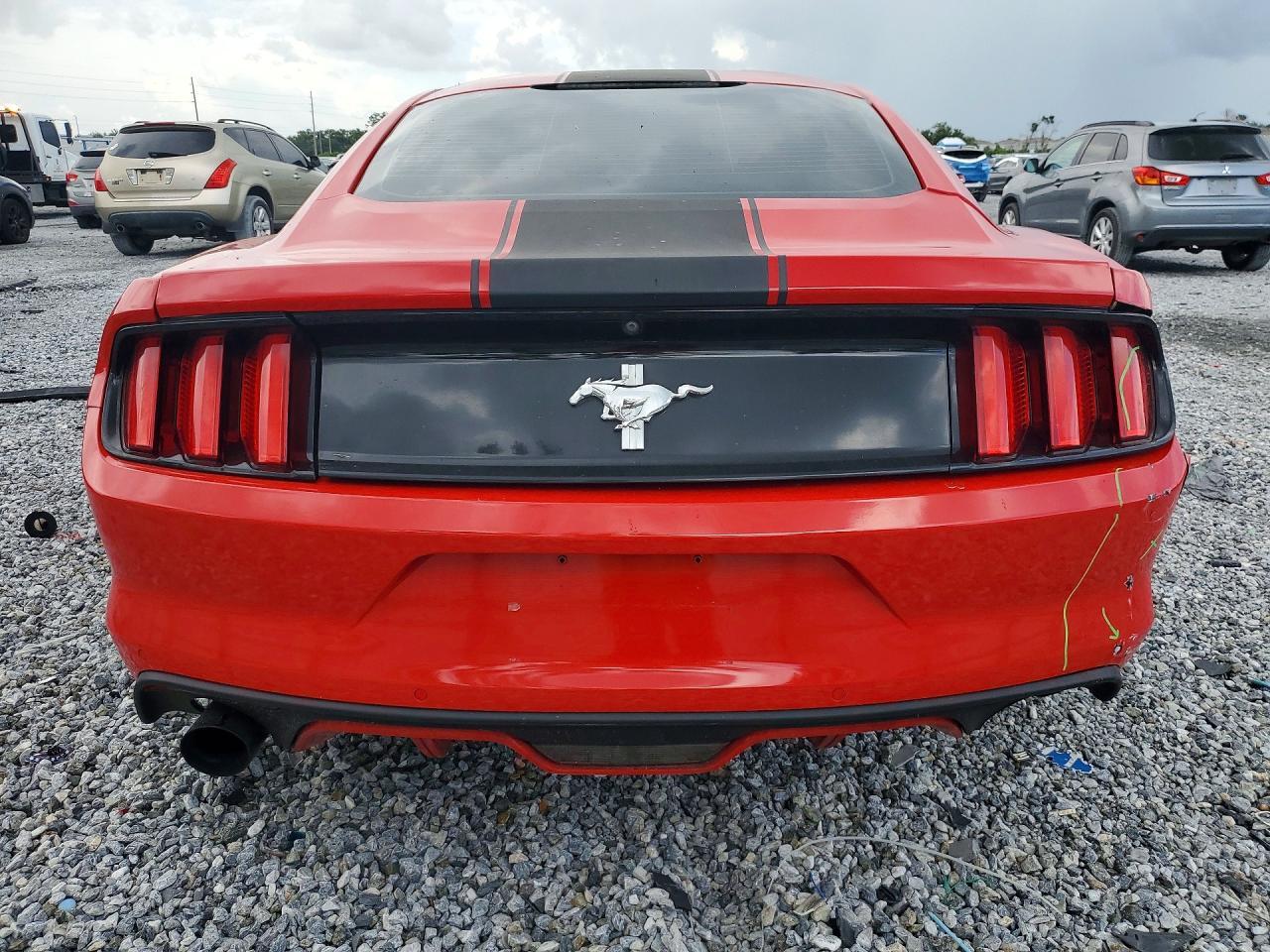 2016 Ford Mustang - zdjęcie 6