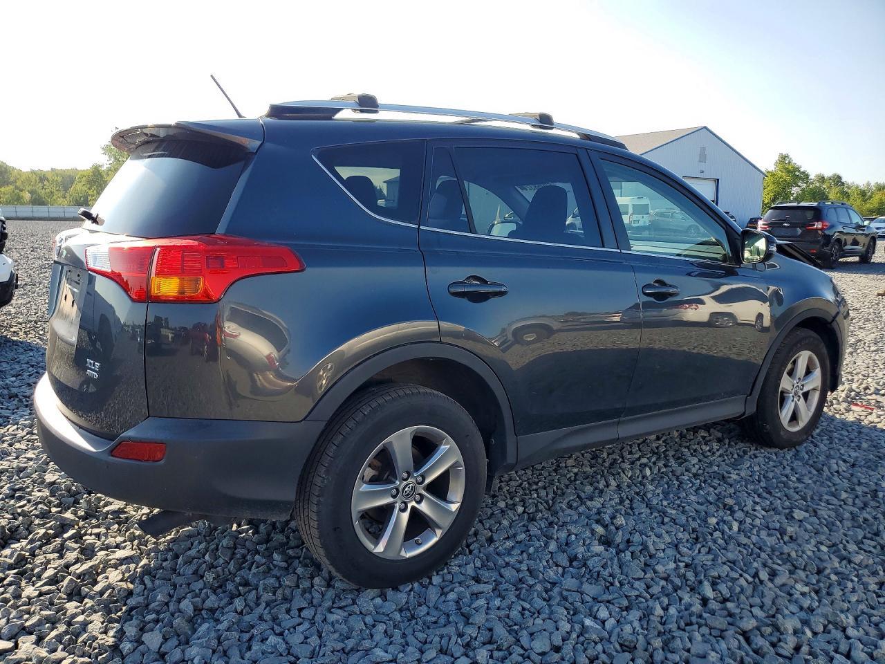 2015 Toyota Rav4 Xle - zdjęcie 3
