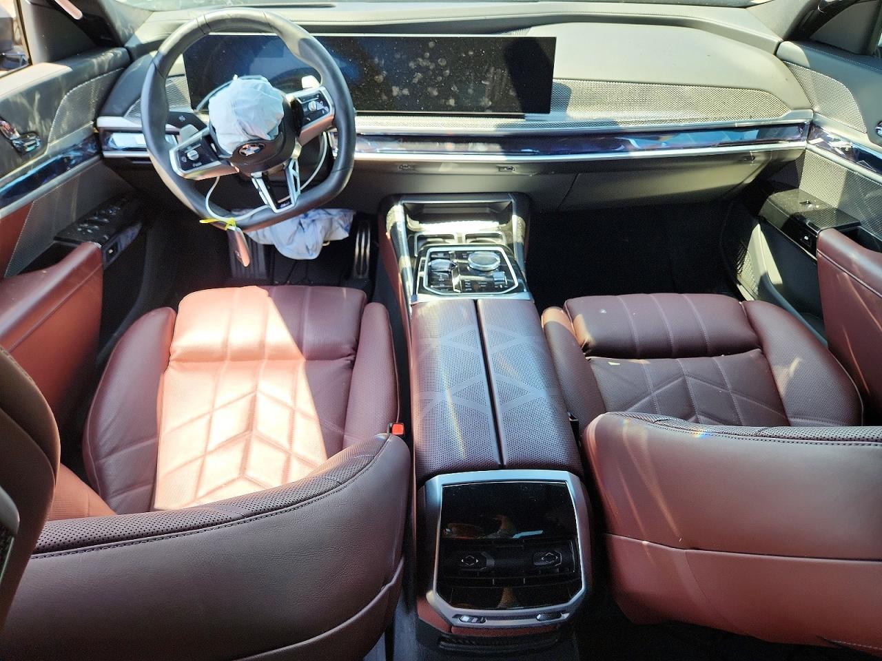 2025 BMW 740 I - zdjęcie 8