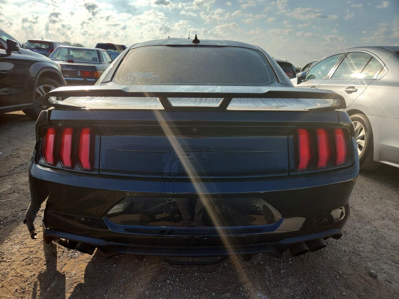 2021 Ford Mustang Gt - zdjęcie 6