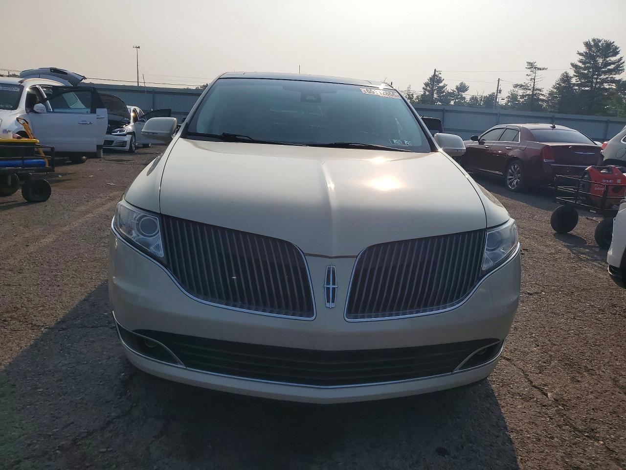 2016 Lincoln Mkt - zdjęcie 5