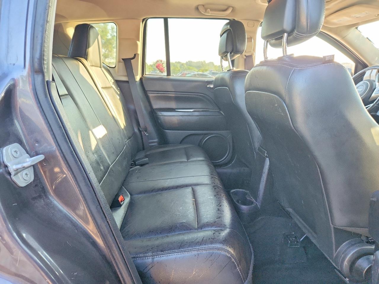 2015 Jeep Compass Latitude - zdjęcie 11