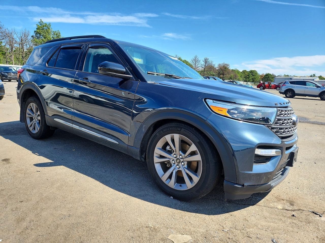 2023 Ford Explorer Xlt - zdjęcie 4