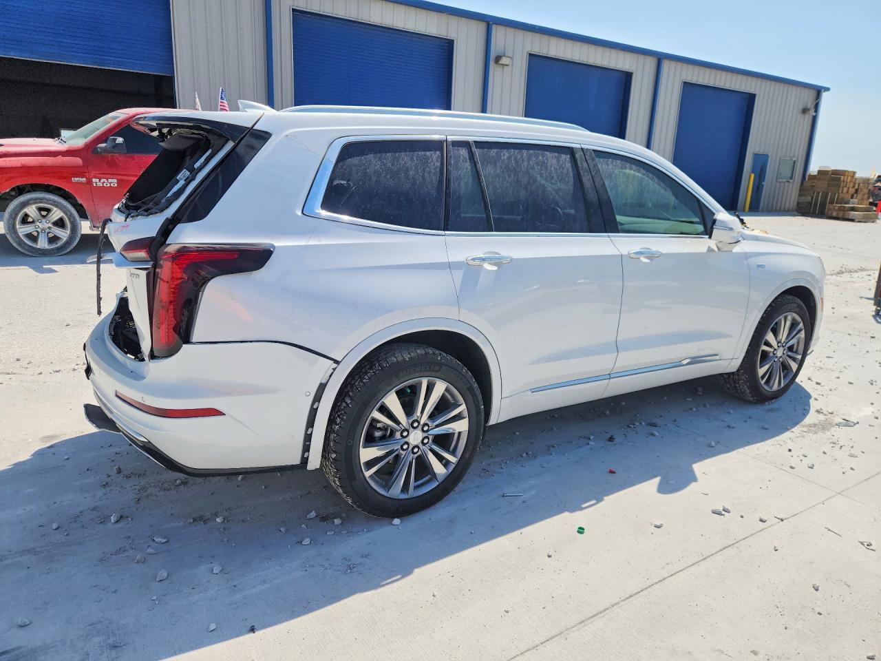 2025 Cadillac Xt6 Premium Luxury - zdjęcie 3