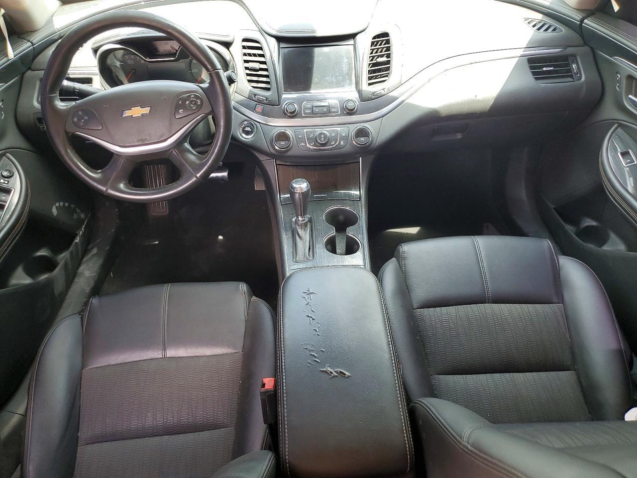 2019 Chevrolet Impala Lt - zdjęcie 8
