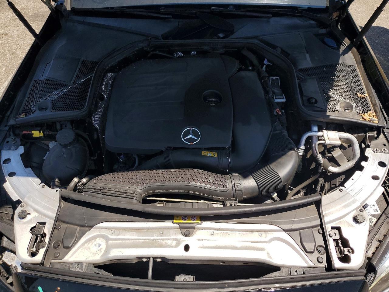 2019 Mercedes-Benz C 300 - zdjęcie 11