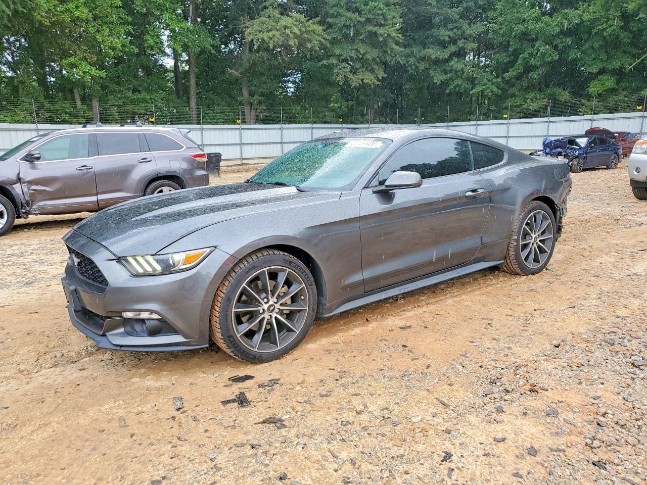 2016 Ford Mustang - zdjęcie główne