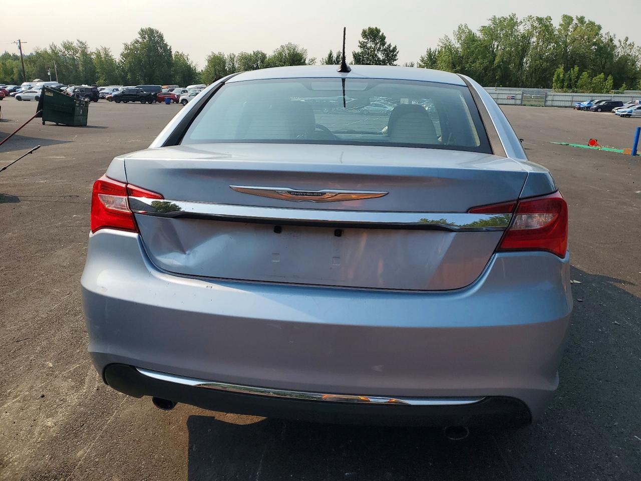 2014 Chrysler 200 Limited - zdjęcie 6