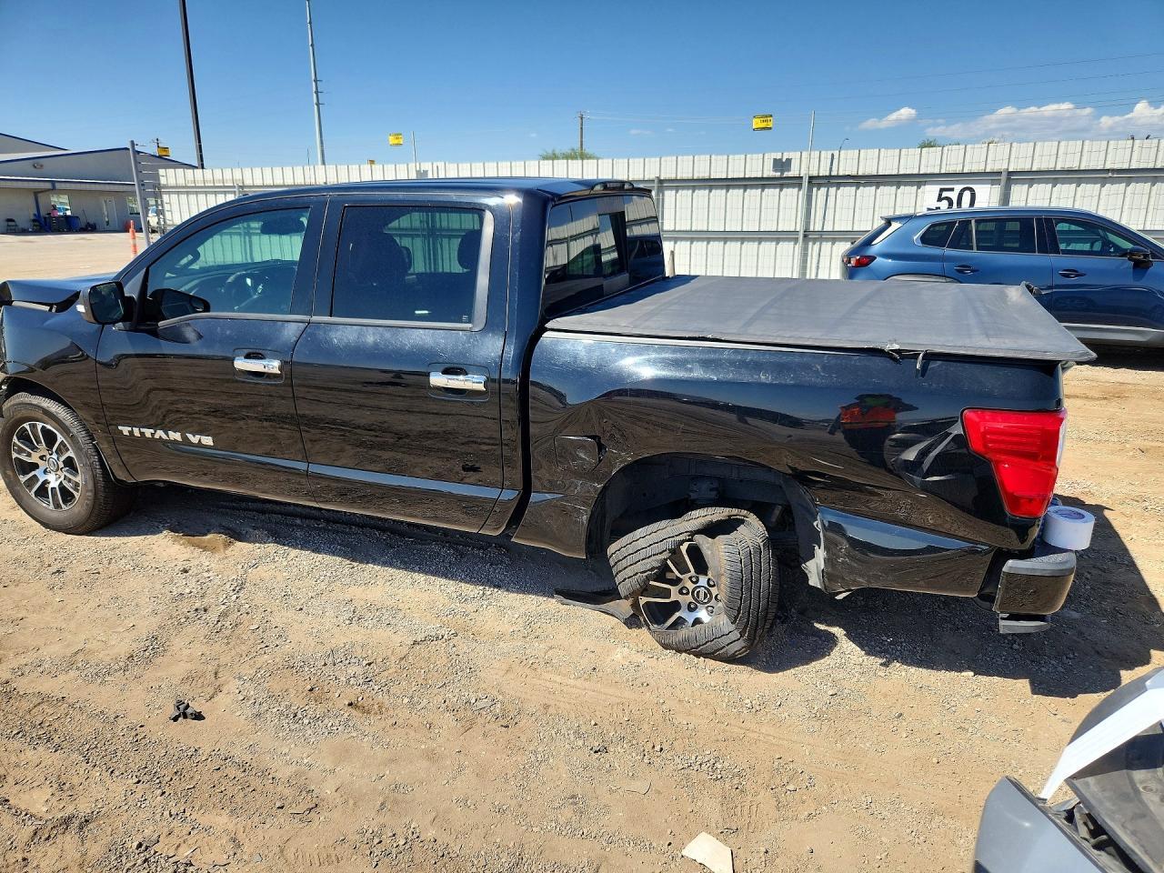 2020 Nissan Titan Sv - zdjęcie 2