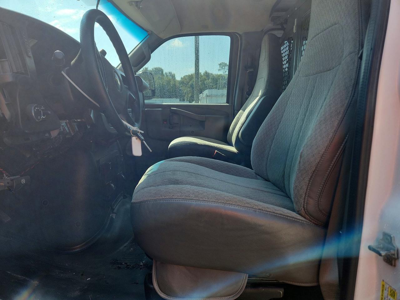 2016 Chevrolet Express G3500 - zdjęcie 7