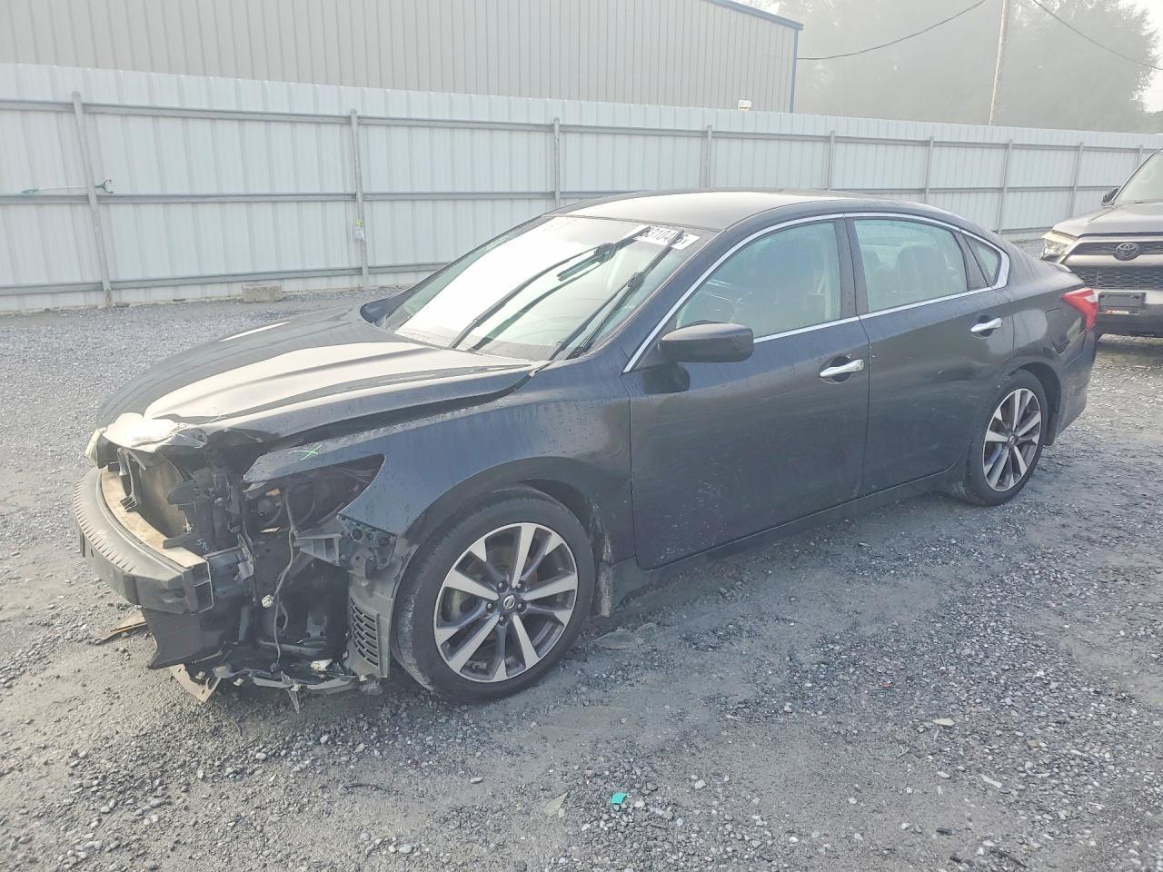 2016 Nissan Altima 2.5 Sr - zdjęcie główne