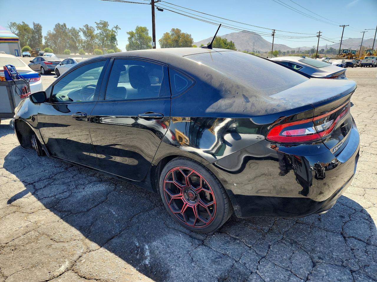 2015 Dodge Dart Sxt - zdjęcie 2